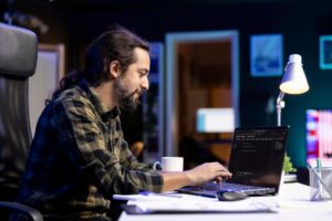 How to Become a Frontend Developer: A Step-by-Step Roadmap for 2024
